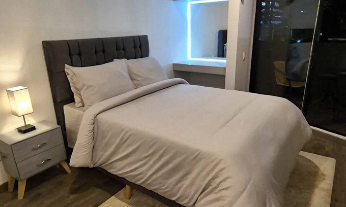 Centro International Apartment | Modern and fully equipped studio apartment in the heart of Bogota.