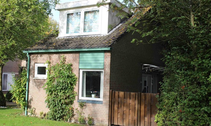 Bruinisse House | Modern and high-quality vacation home with garden on the Grevelingenmeer