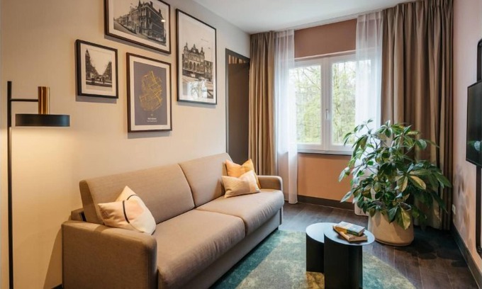The Hague Center Apartment | Modern and spacious one-bedroom apartment offering you the comfort of home