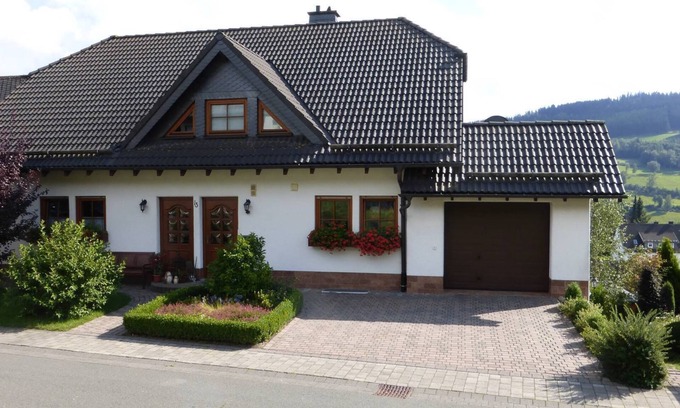 Zueschen Apartment | Modern apartment (53 sqm) with 2 bedrooms and terrace