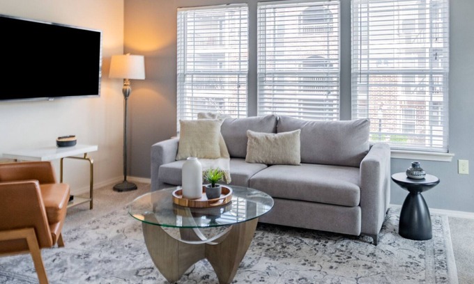 Broken Arrow Apartment | Modern Apartment in Prime Location (ID2916X74)