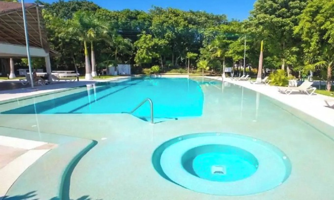 Jacinto Pat Apartment | Modern Apartment in Cancun! Family condo with pool