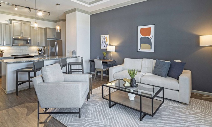 Garland Apartment | Modern Apartment in Prime Location (ID8581X7)