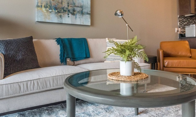 Rhodes Ranch Apartment | Modern Apartment in Prime Location (ID1661)