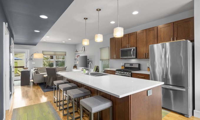 St. Louis House | ☆ Modern Beautiful 3BR ☆Pool/Spa Heated Yr Round☆