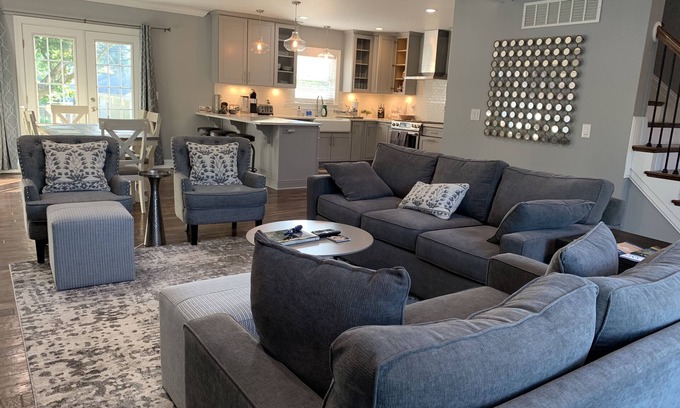 Montclair House | Modern Cheerful Bluegrass Beauty