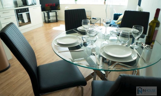 Nottingham City Centre Apartment | Modern City centre apartment WIFI Netflix NEW