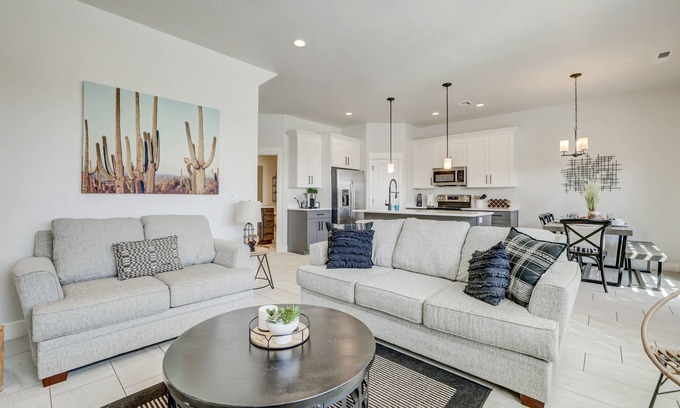 Washington House | Modern/Clean Work/Relax - Private hot tub and fire pit