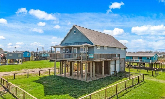 Surfside Beach House | Modern Coastal Home | Steps from Beach | 3BR Pet-Friendly w/Views