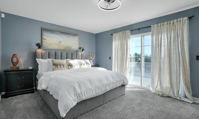 Spanos Park House | Modern Comfort: Charming Waterfront Home in Stockton