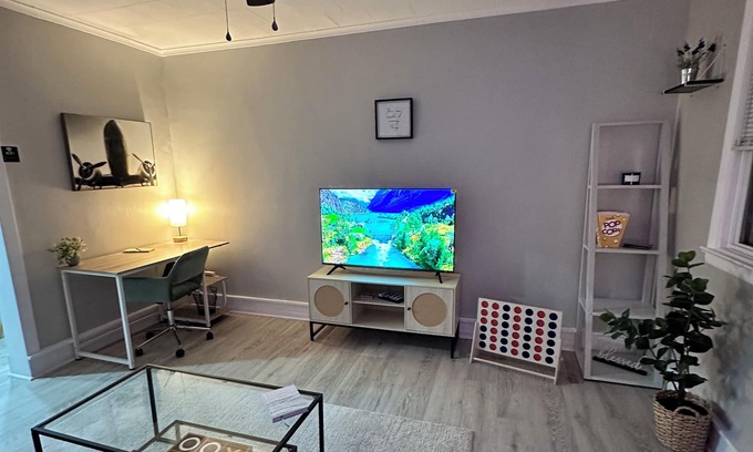 Bayonne Apartment | Modern Comfy 2 Bedroom Apartment