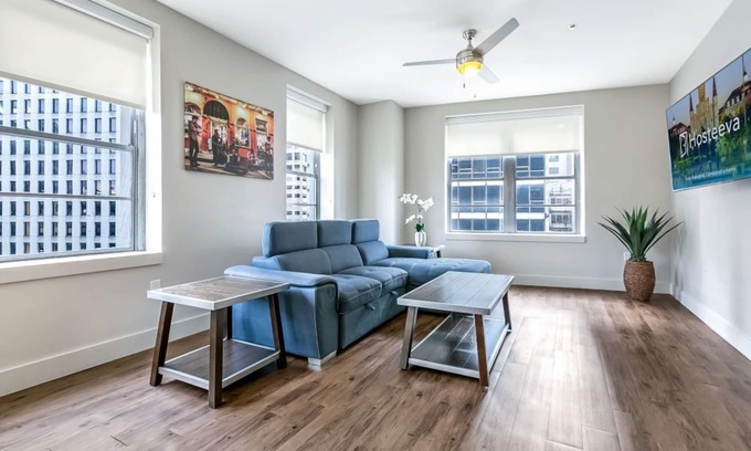 Central Business District Hotel | Modern Condo near Bourbon Street Jazz Clubs