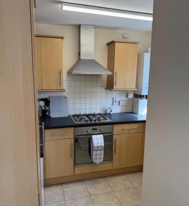 Market Drayton Apartment | Modern cosy sleeps 5 first floor central MD2