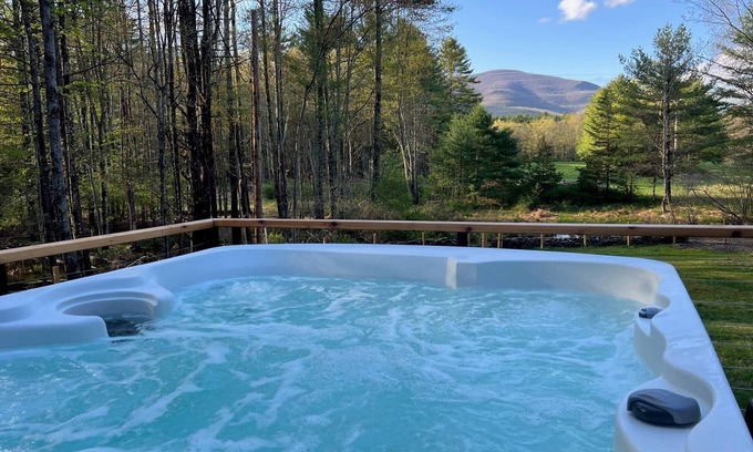 Woodstock Cottage | Modern Cottage w/Amazing Views & Hot Tub