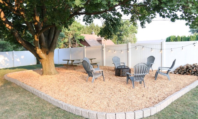 Witmer House | Modern/Cozy rancher, Amish views*hot tub/game room