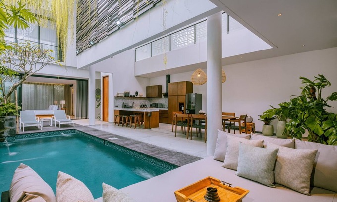 Berawa Boat Rental | Modern Elegance 3 Bedroom Villa, Canggu