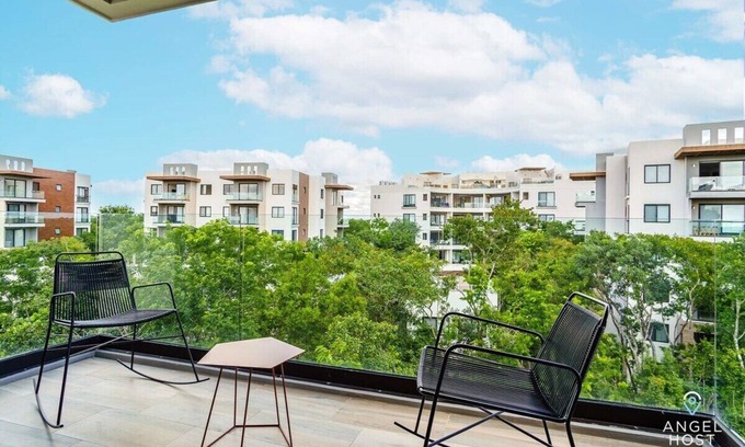 Villa Juarez Condo | Modern Escape | Nature Views | Gym | Lagoon Access