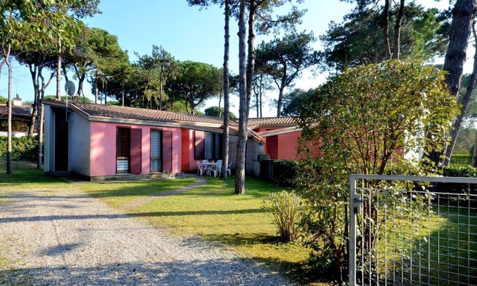 Lignano Riviera Villa | Modern family villa with enclosed garden