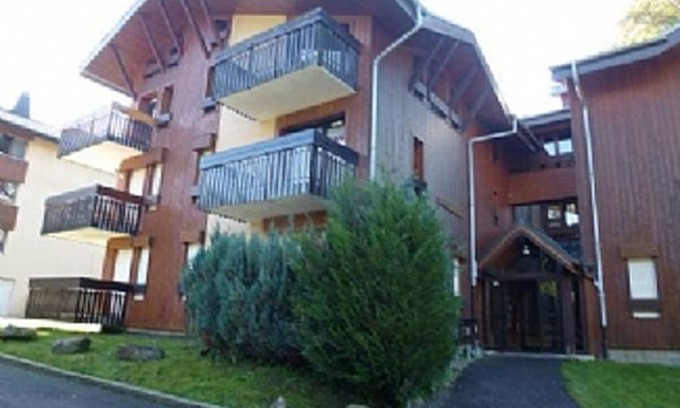 Araches-la-Frasse Apartment | Modern Family Apartment - FREE WIFI/PARKING