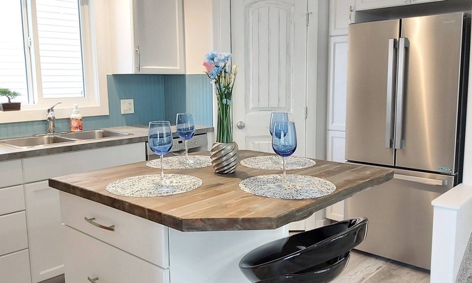 Grande Prairie House | ⚡️Modern, Fully Furnished 2 Bed 2 Bath All Inclusive House⚡️