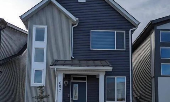 Calgary House | Modern guest suite in Calgary