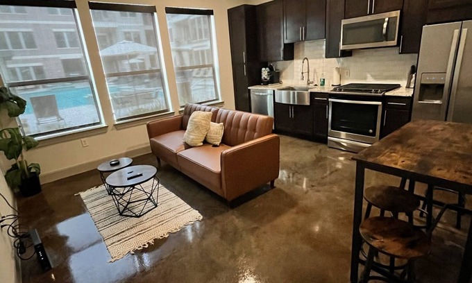 Uptown Apartment | Modern Hidden Gem by Galleria