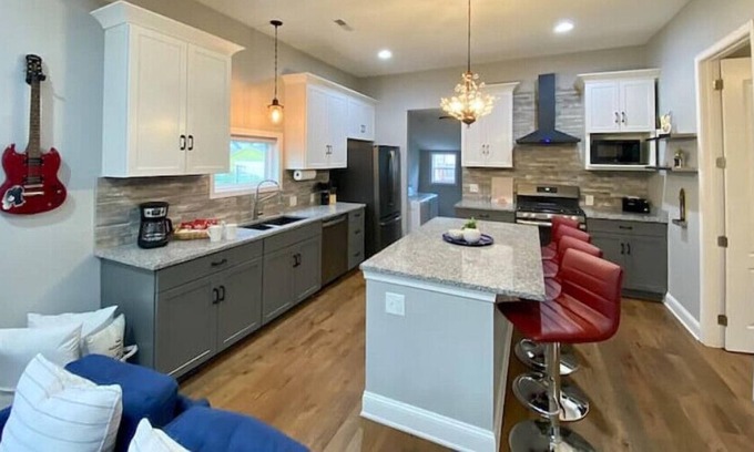 Indianapolis House | Modern & Hip Home, mins from the heart of DT Indy!