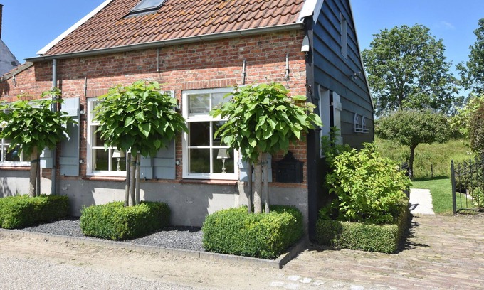 Schoondijke House | Modern Holiday Home in Sluis with a Garden