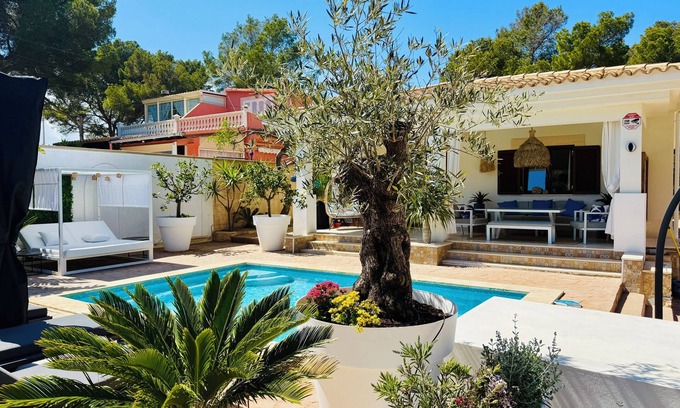 El Toro Villa | MODERN HOLIDAY HOUSE WITH POOL & JACUZZI IN EL TORO/CALVIA