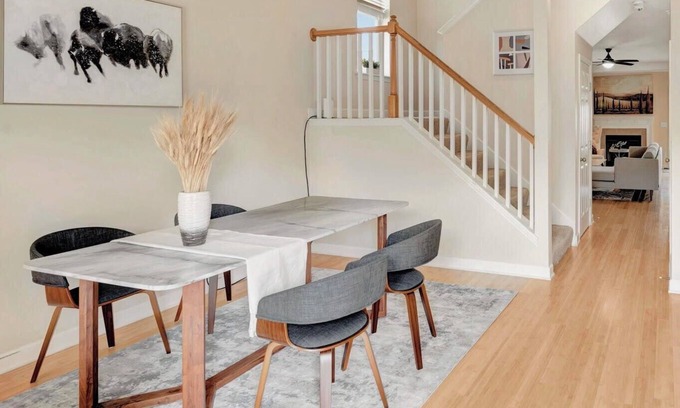 Nashville House | Modern Lakeside Gem 15 min to DT Quiet Community Pet-Friendly Nature & Outdoor