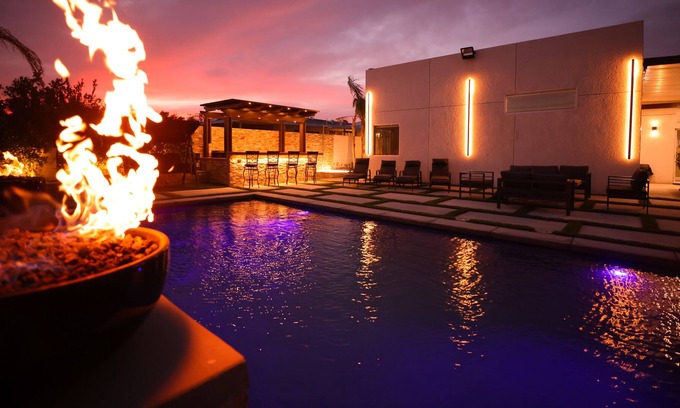 Desert Hot Springs Villa | Modern Luxury Villa With Outdoor Kitchen Pool & Spa