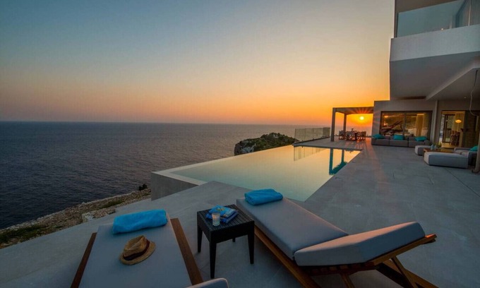 Mpogdanatika Villa | Modern Luxury Above Ionian Sea