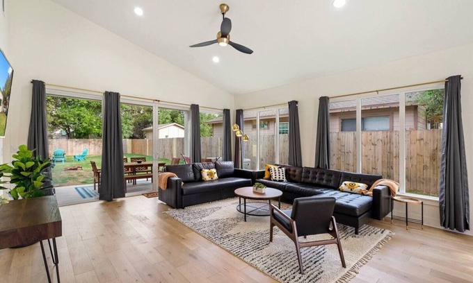 Apache Shores House | Modern Luxury w/POOL