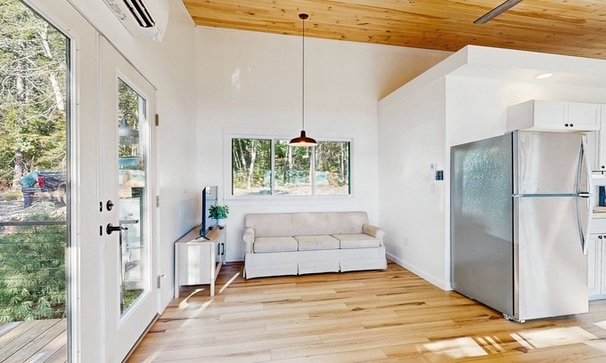Sandy Point Cottage | Modern Maine cottage with river views, deck, and a convenient washer/dryer