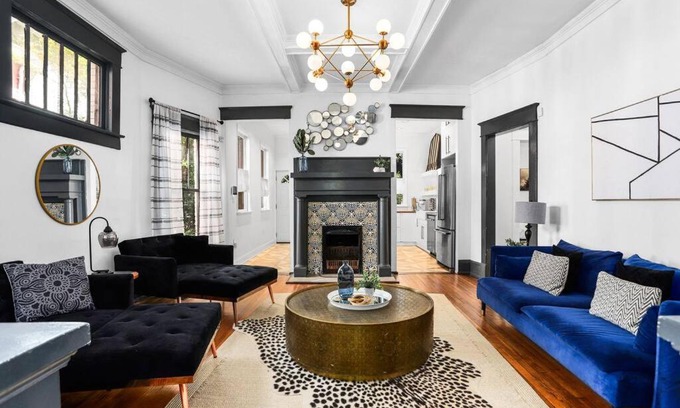 Midtown Apartment | Modern Midtown Getaway - Luxury Chic Unit ✧
