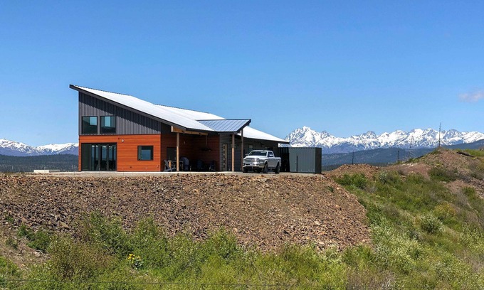 Cle Elum House | Modern Mountaintop Durango Ridge Retreat - Hot Tub