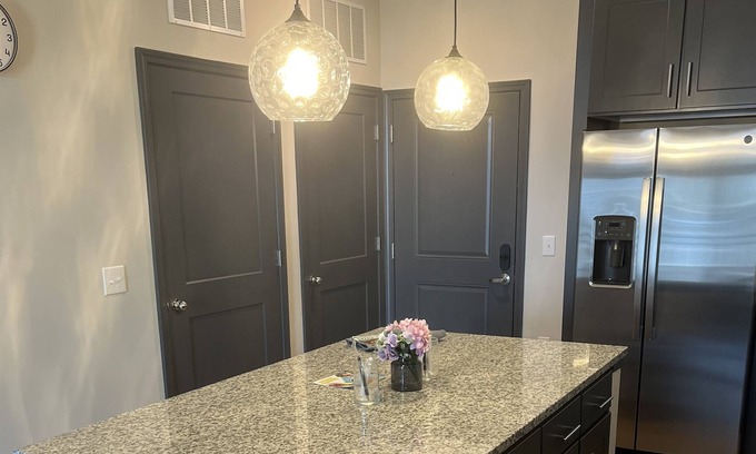 Hidden Valley Condo | Modern newly built Condo 5 min from UNCC