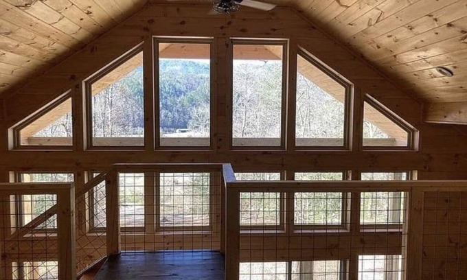 Reliance Cabin | Modern Reliance Cabin