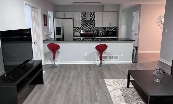 Snellville House | Modern & Renovated 3 bedroom delight, near Stone Mountain 25 mins from Metro ATL