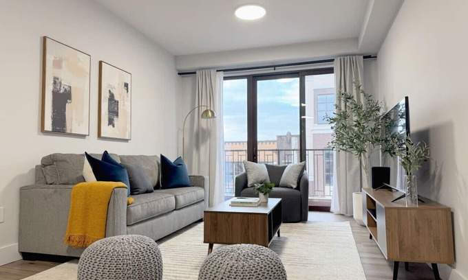 Constable Hook Apartment | Modern Retreat w/Free Parking | 30Min NYC