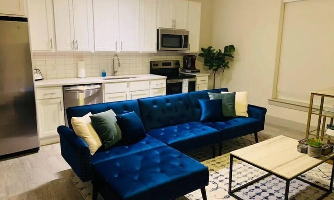 Downtown San Antonio House | Modern Riverwalk Oasis | 1BR