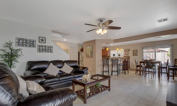 Rhodes Ranch Other | Modern-Roomy-Cozy Private Home GreatlyLandscaped