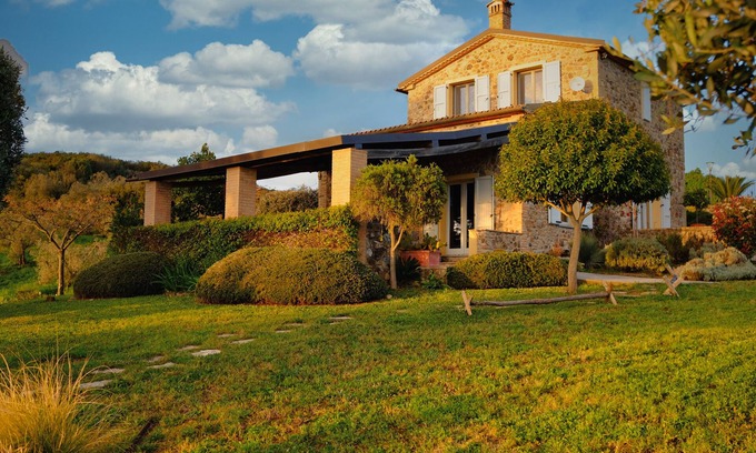 Ribolla House | Modern rustico with stunning views over the Maremma near the sea