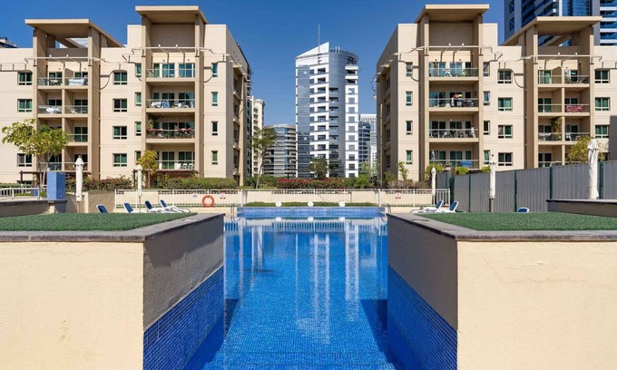 The Greens Apartment | Modern & Spacious 1 Bed with Pool View | Business Traveler