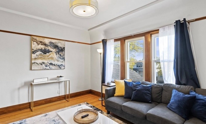Bay View Apartment | Modern Spacious UPPER level 2 BR in BEAUTIFUL Bayview