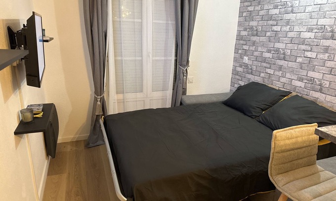 Bussy-Saint-Georges Apartment | Modern studio next to Disney Land