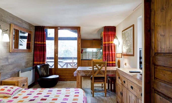Brides-les-Bains Apartment | Modern studio for 4 with balcony and WiFi in Brides-les-Bains