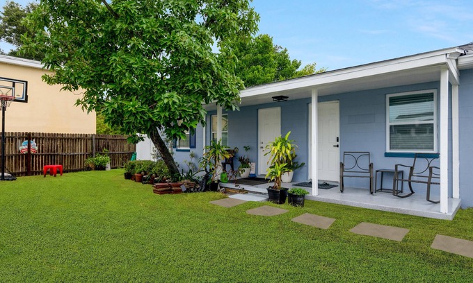 Clearwater Apartment | Modern Studio in the Heart of the City – Newly Updated