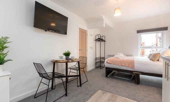 Blackpool Town Center Apartment | Modern Studio, Sleeps 2, Central Location