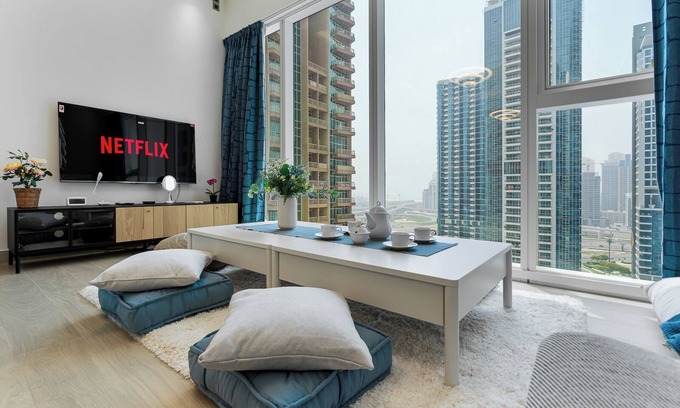 Jumeirah Lake Towers Apartment | Modern Studio w/Pool, Gym, Sauna and Great Views